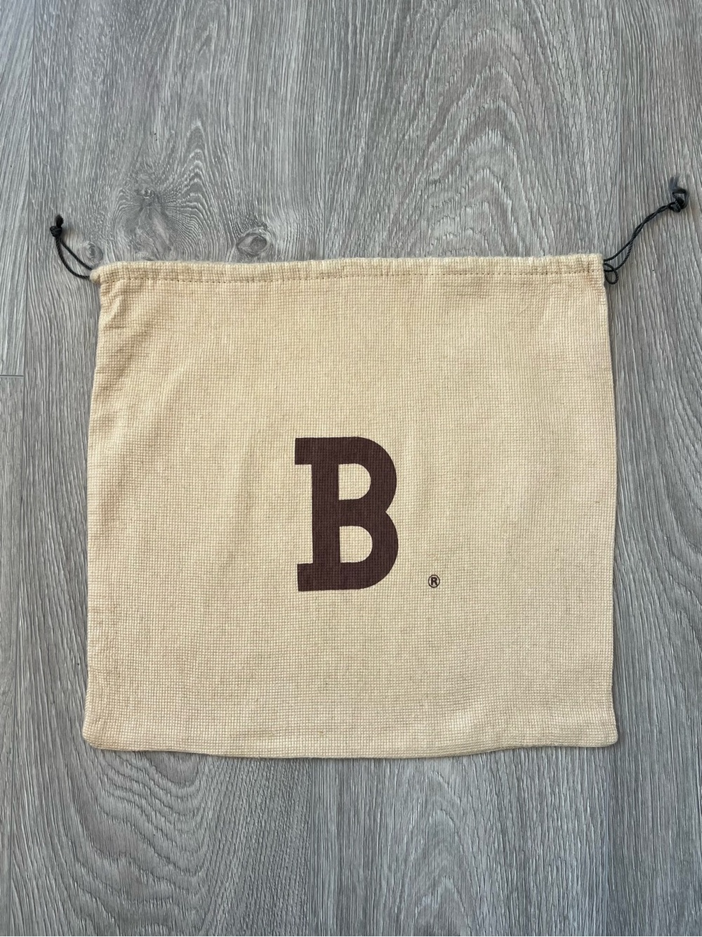 Bally dust bag (C104)